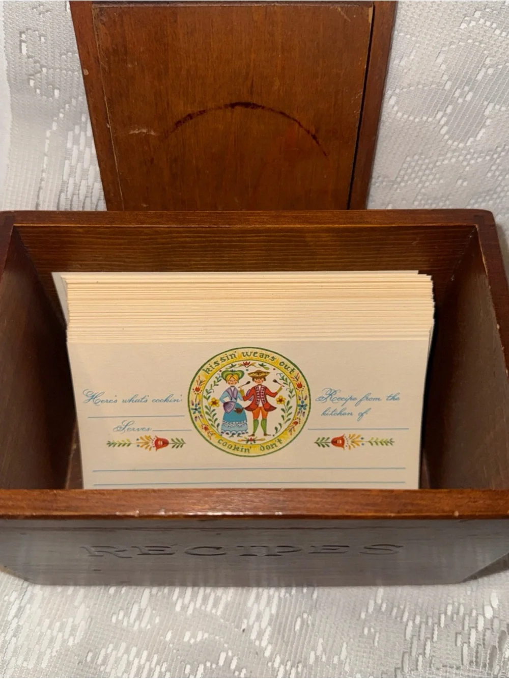 Wooden Recipe Box with Brass Knob With Recipe Cards